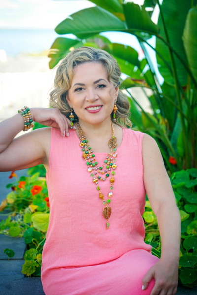 Tropical Garden jewellery set on a model