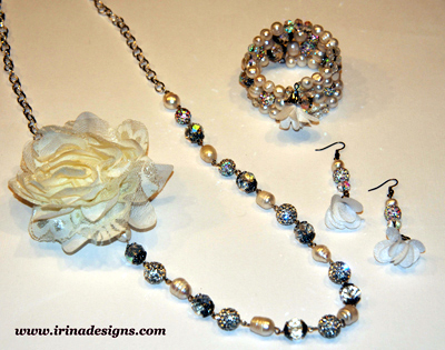 Pure Elegance jewellery set